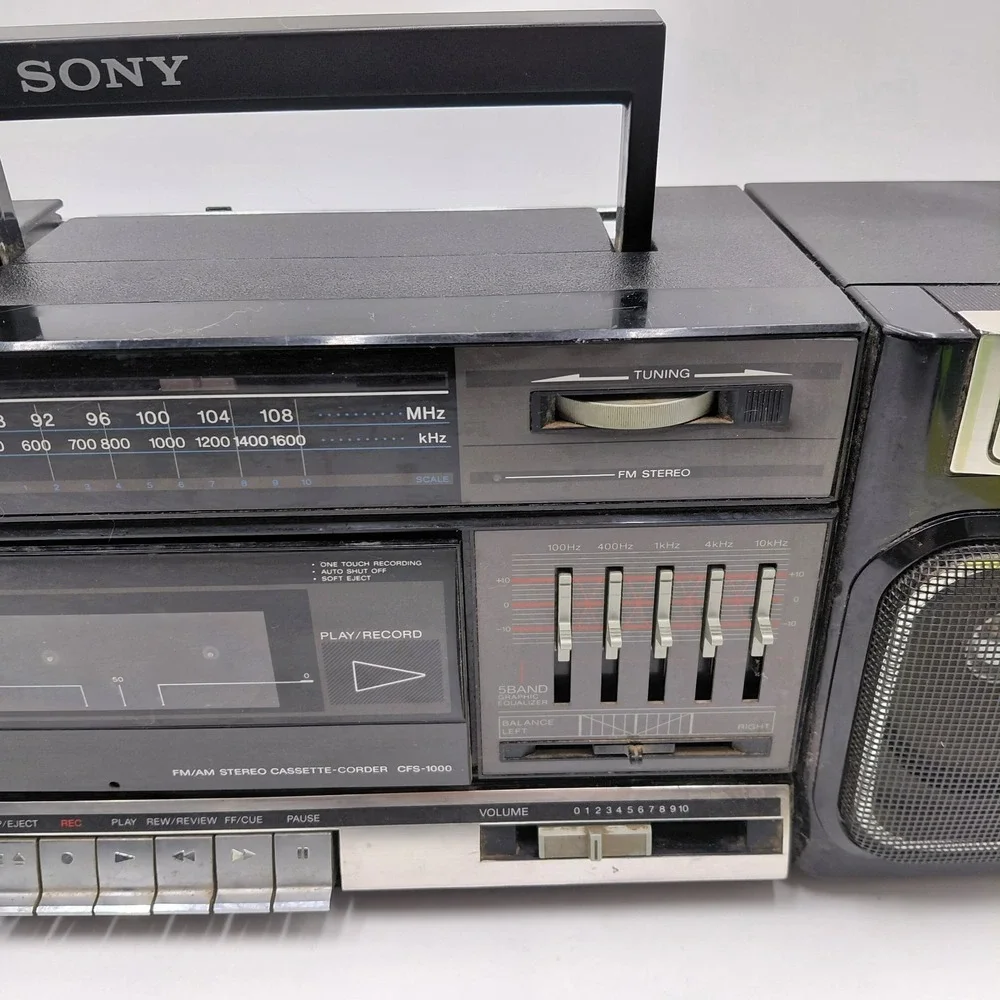 Vintage Sony CFS-1000 Stereo AM/FM Radio Cassette-Recorder Boombox Read